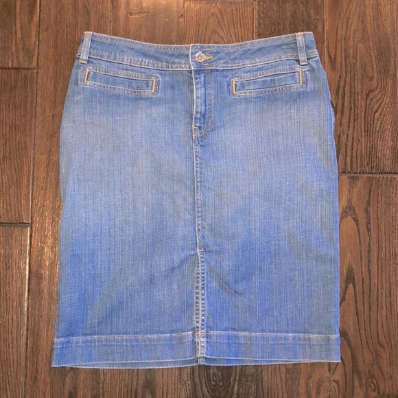 BANANA REPUBLIC jean skirt size 8 - Picture 2 of 5